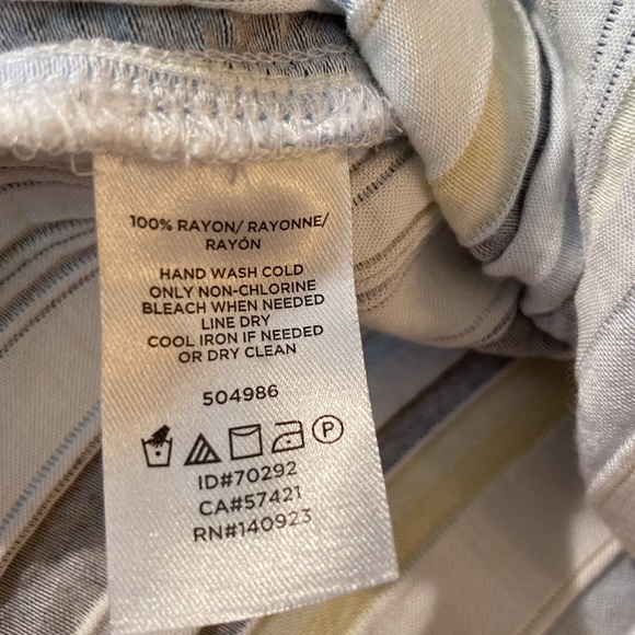 LOFT - women’s striped summer top. Size S petite - Picture 4 of 7